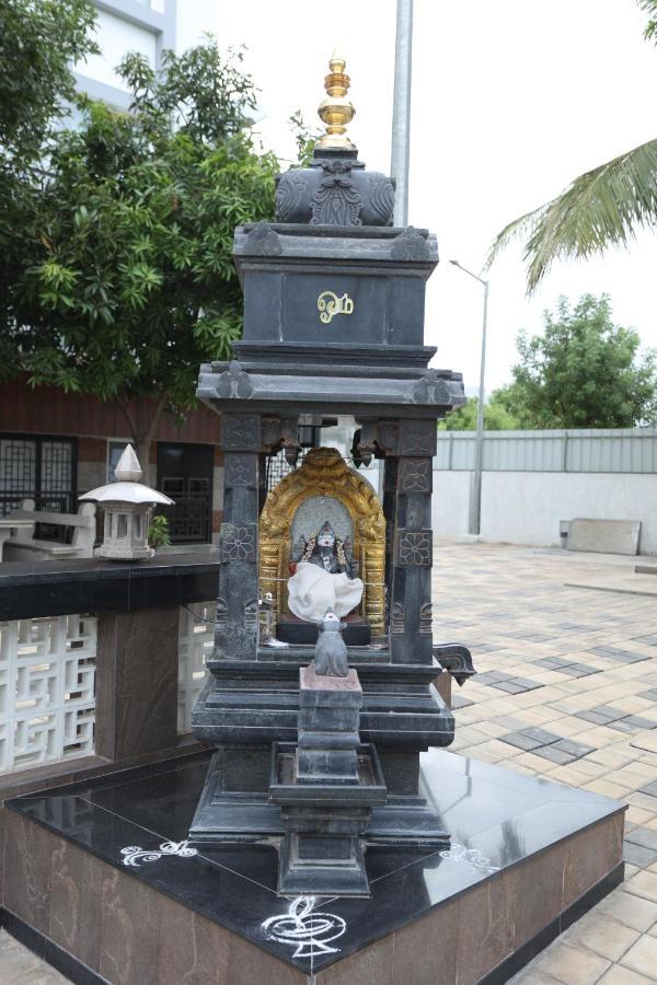 Hotel Minas Manor Tiruchirappalli Exterior foto